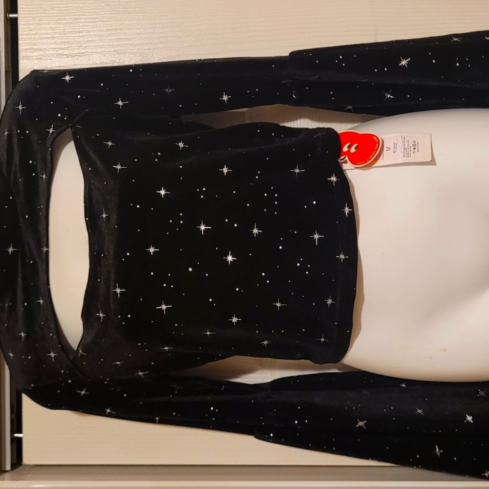 Bow sleeved crop top